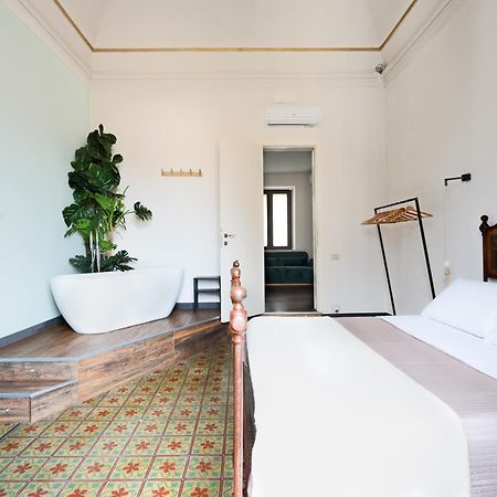 Holiday Lux Boutique Room Катанія Екстер'єр фото