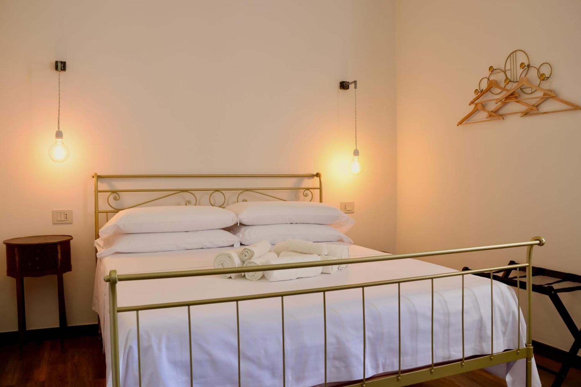 Holiday Lux Boutique Room Катанія Номер фото