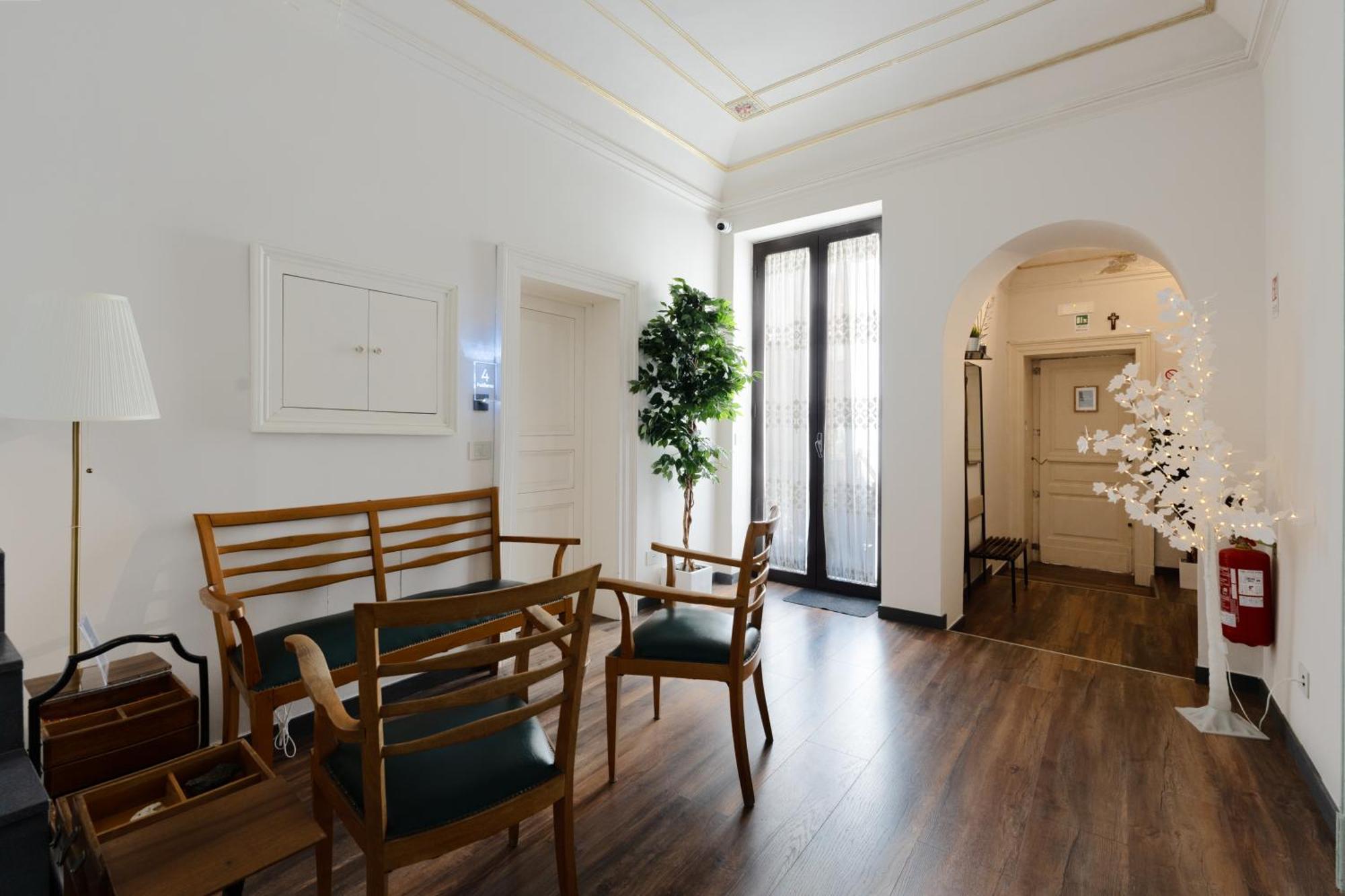 Holiday Lux Boutique Room Катанія Екстер'єр фото