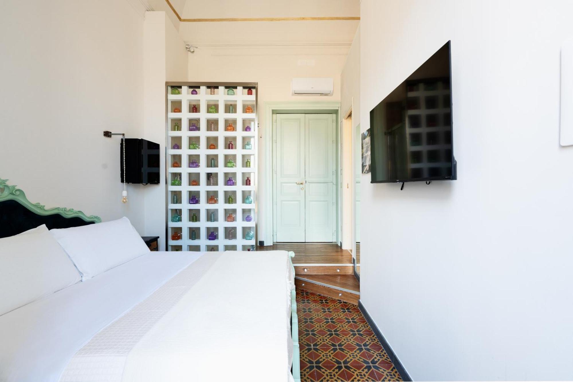 Holiday Lux Boutique Room Катанія Екстер'єр фото