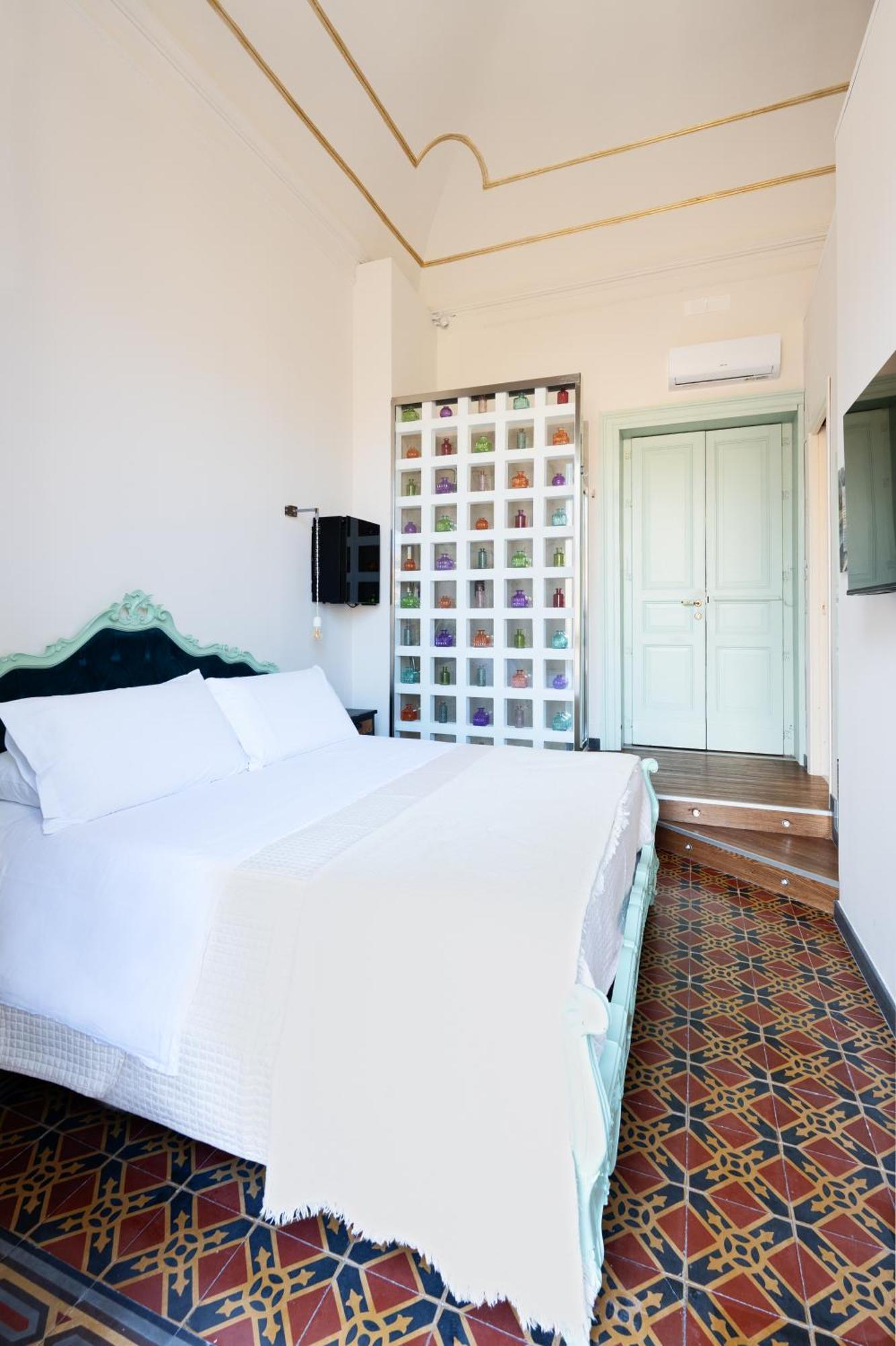 Holiday Lux Boutique Room Катанія Екстер'єр фото