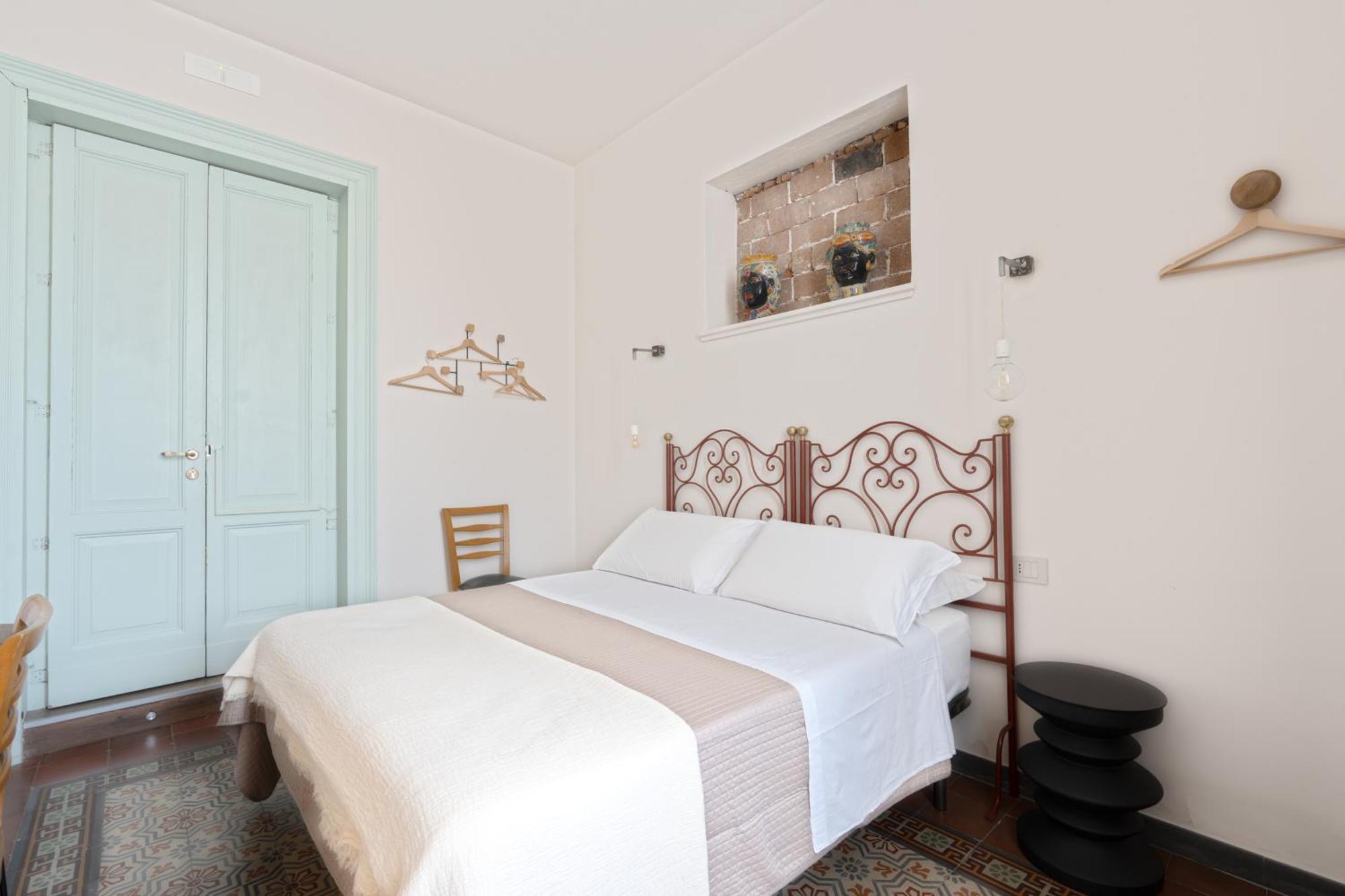 Holiday Lux Boutique Room Катанія Екстер'єр фото